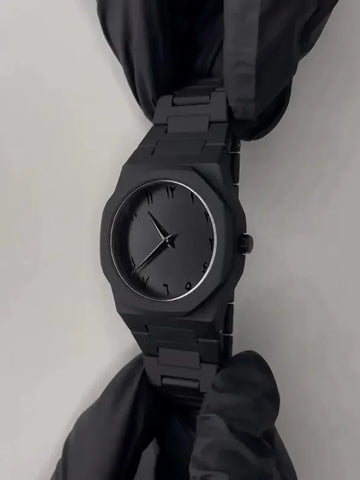 Aura Quartz Watch Black Lightweight