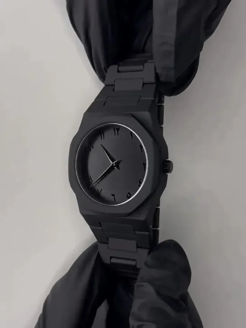 Aura Quartz Watch Black Lightweight